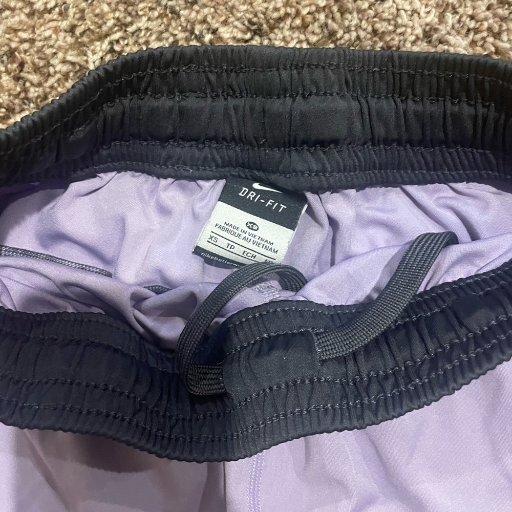 Purple Nike shorts - Picture 2 of 3
